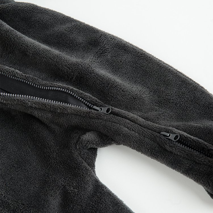 Φορμάκι ολόσωμο fleece μαύρο με στάμπα ΒΑΤΜΑΝ και αυτάκια στην κουκούλα