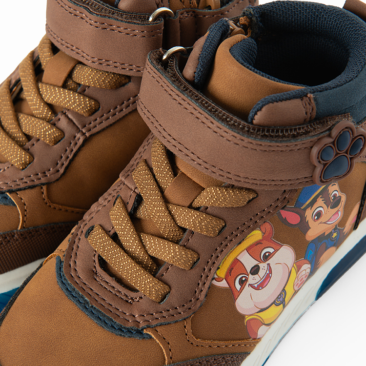 Μποτάκια καφέ με στάμπα PAW PATROL