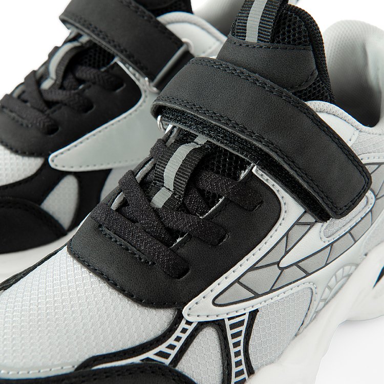 LEISURE SHOES