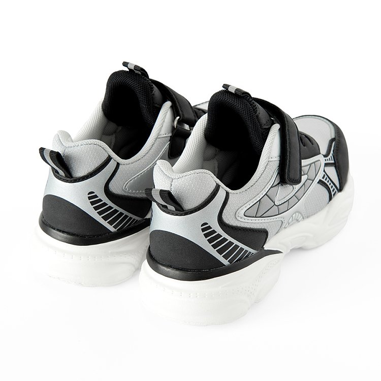 LEISURE SHOES