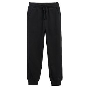 Black jogging pants