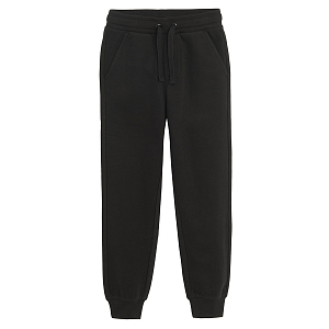 Black jogging pants