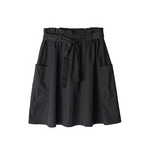 Black skirt with elastic waist and pockets