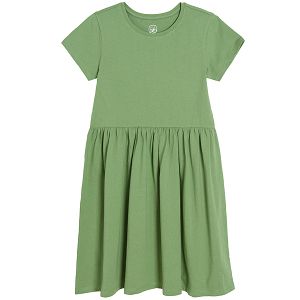 Green short sleeve casual dress