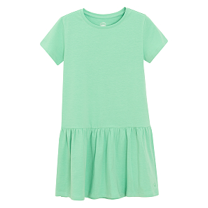 Green short sleeve dress
