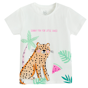White T-shirt with cheetah in jungle print
