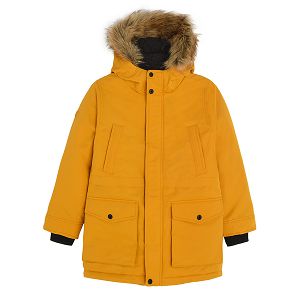 Yellow jacket with furlike on the hood