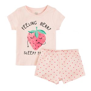 Πυτζάμα σετ μπλούζα κοντομάνικη και σορτς με στάμπα φράουλα "feeling berry sleepy today"