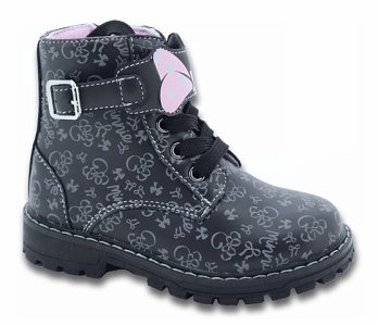Boot with laces