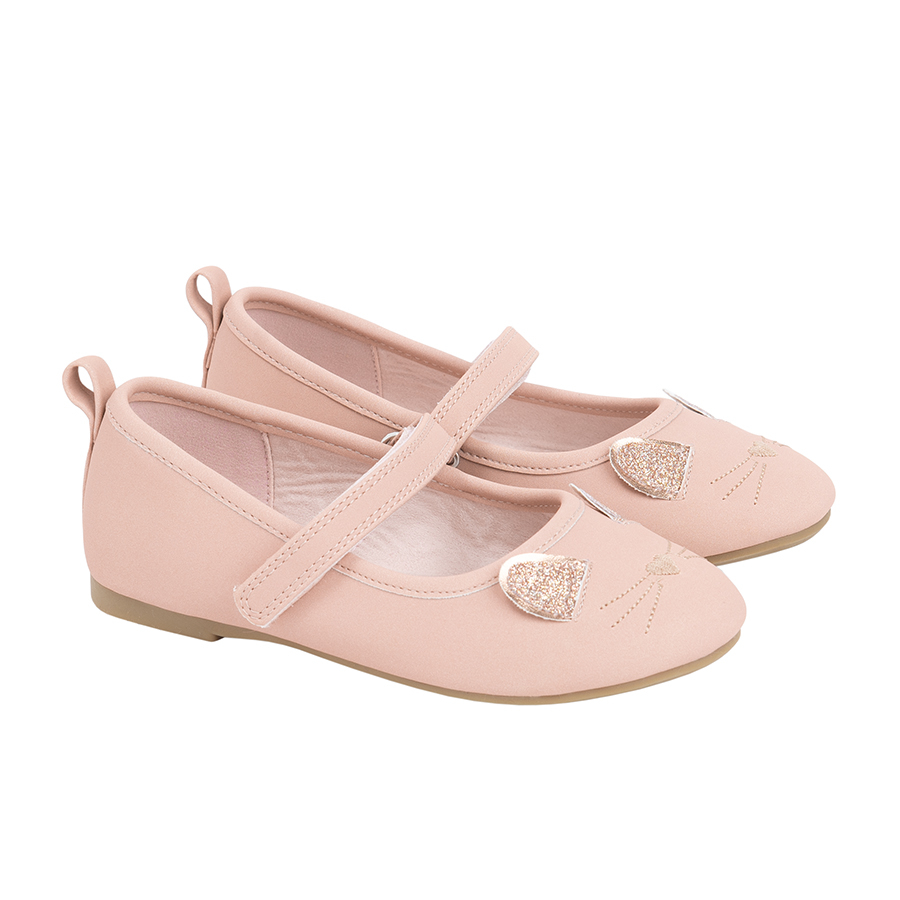Pink ballerinas with barret and kitten pattern