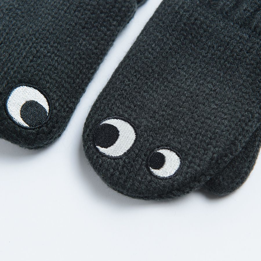 Graphite gloves