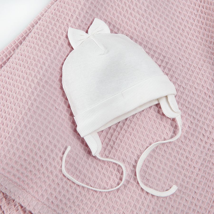 Cream cap with bow