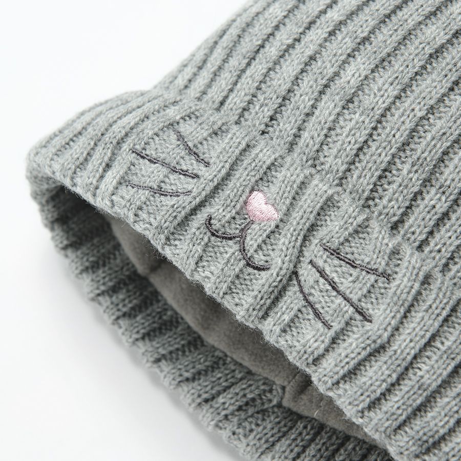 Grey woven hat and rabbit print