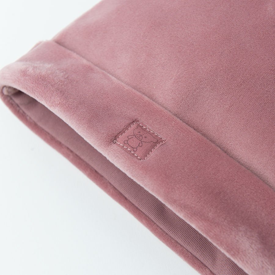Dusty pink cap with a knot