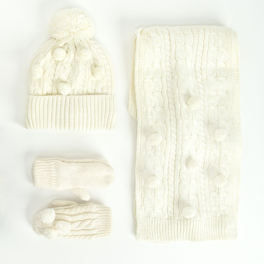 Ecru mittens