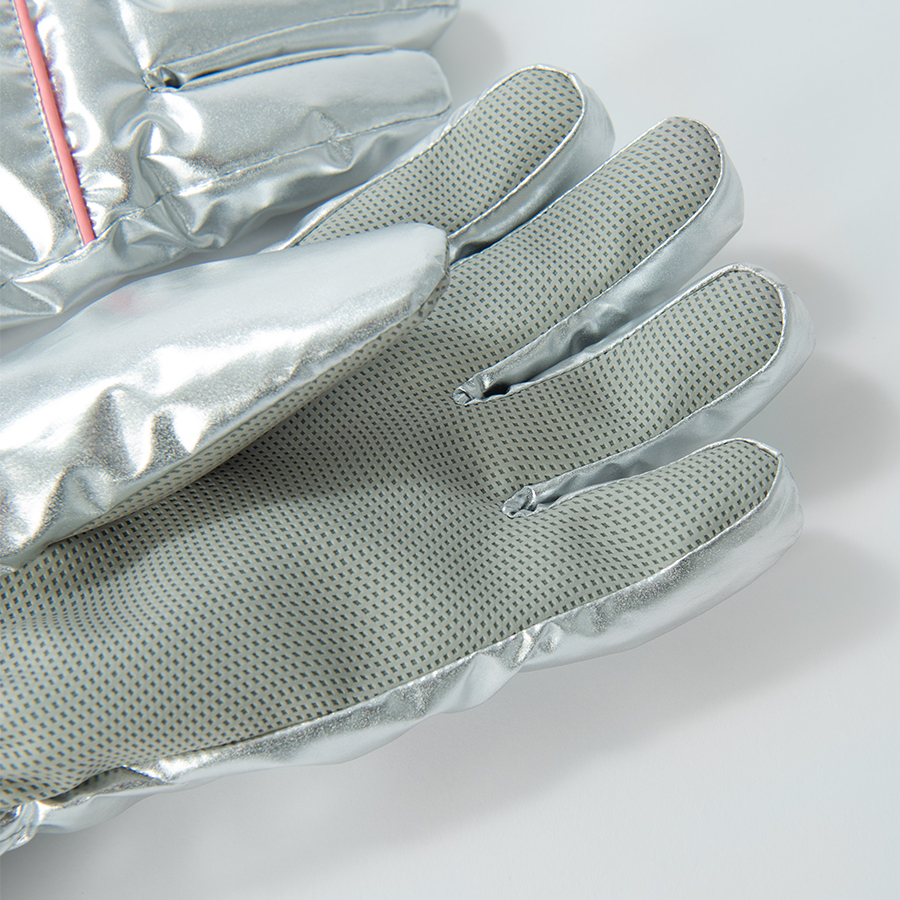 Grey ski gloves