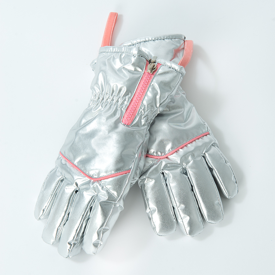 Grey ski gloves