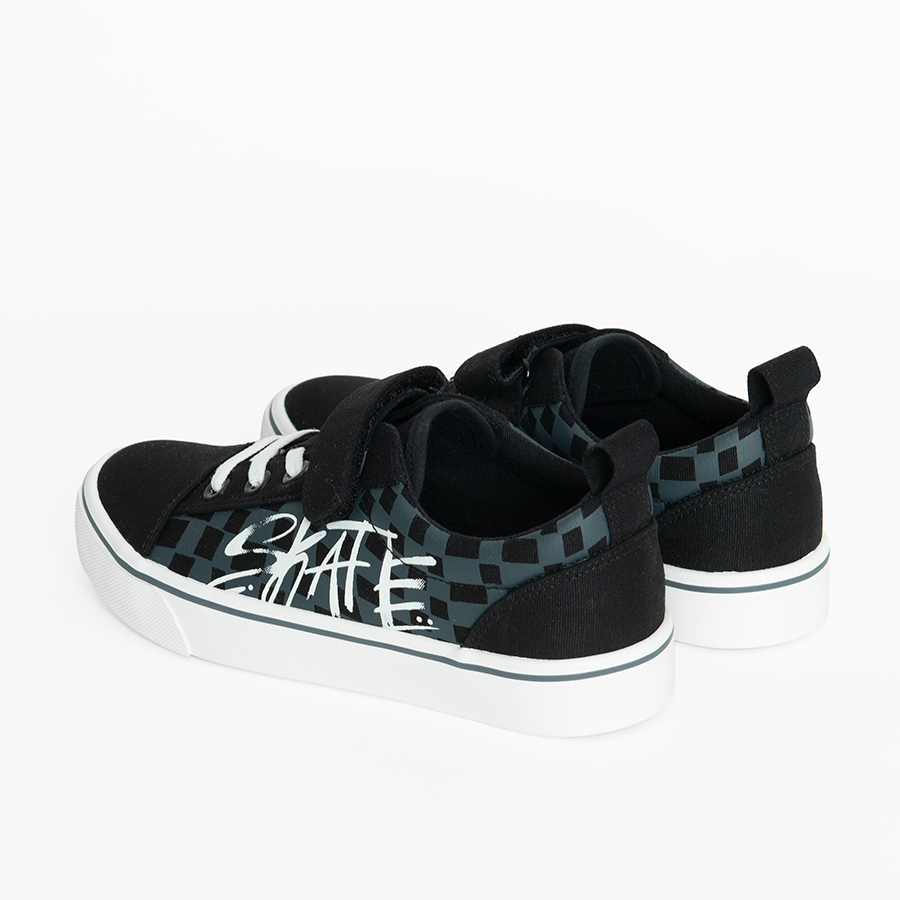 TRAINERS