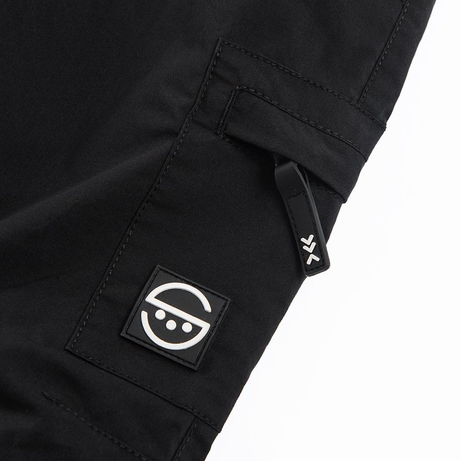 Παντελόνι υφασμάτινο μαύρο με τσέπες, λάστιχο και εσωτερική φλις επένδυση