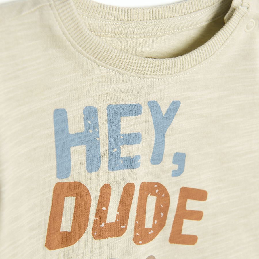 Beige short sleeve T-shirt with kitten and Hey Dude print