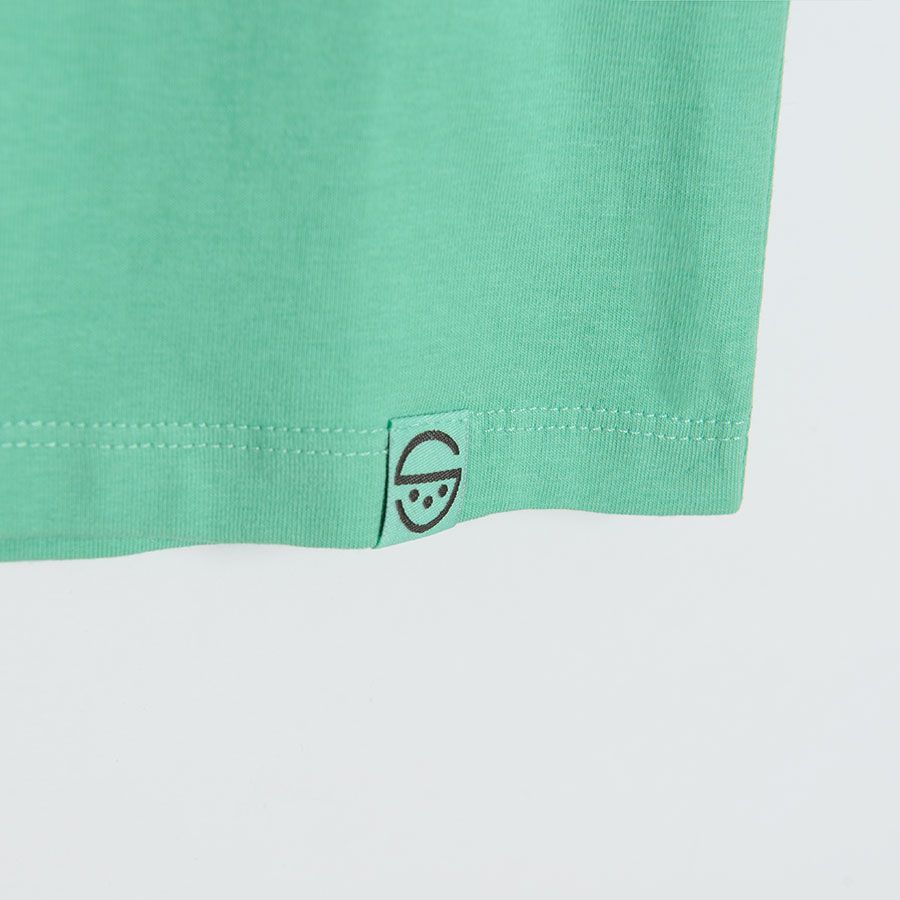 Green short sleeve T-shirt