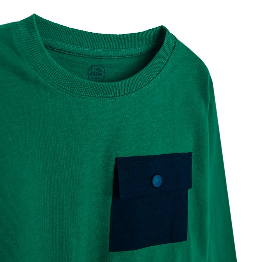 Green sweatshirt with blue pocket