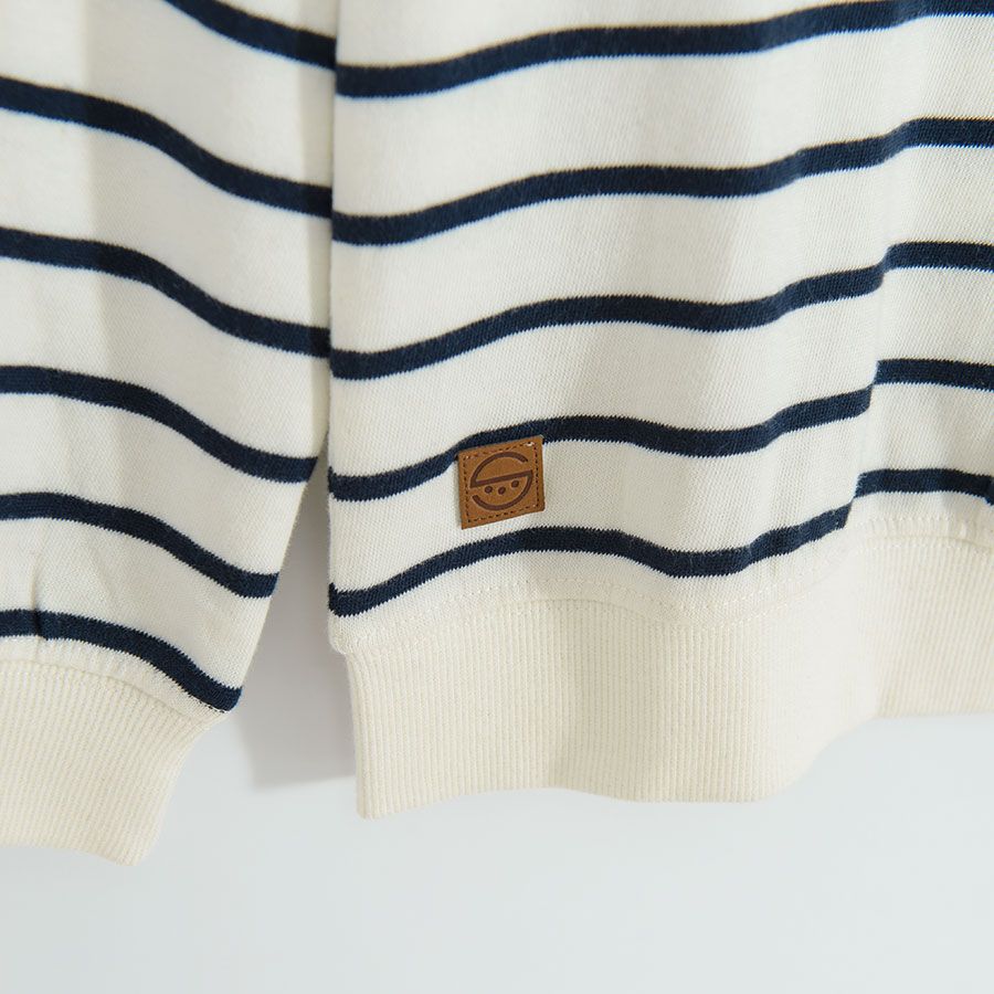 White stripes sweatshirt with truck print