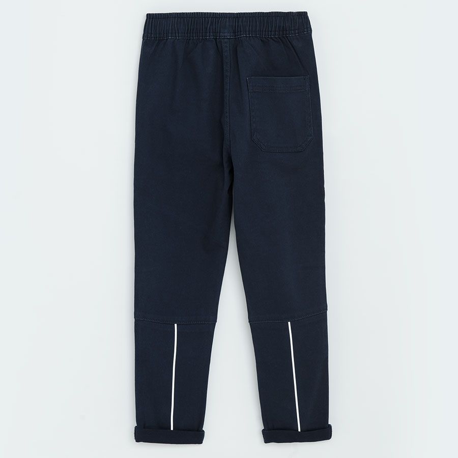 Dark blue trousers with cord on the waist