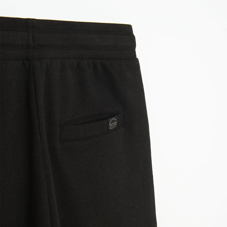 Black jogging pants