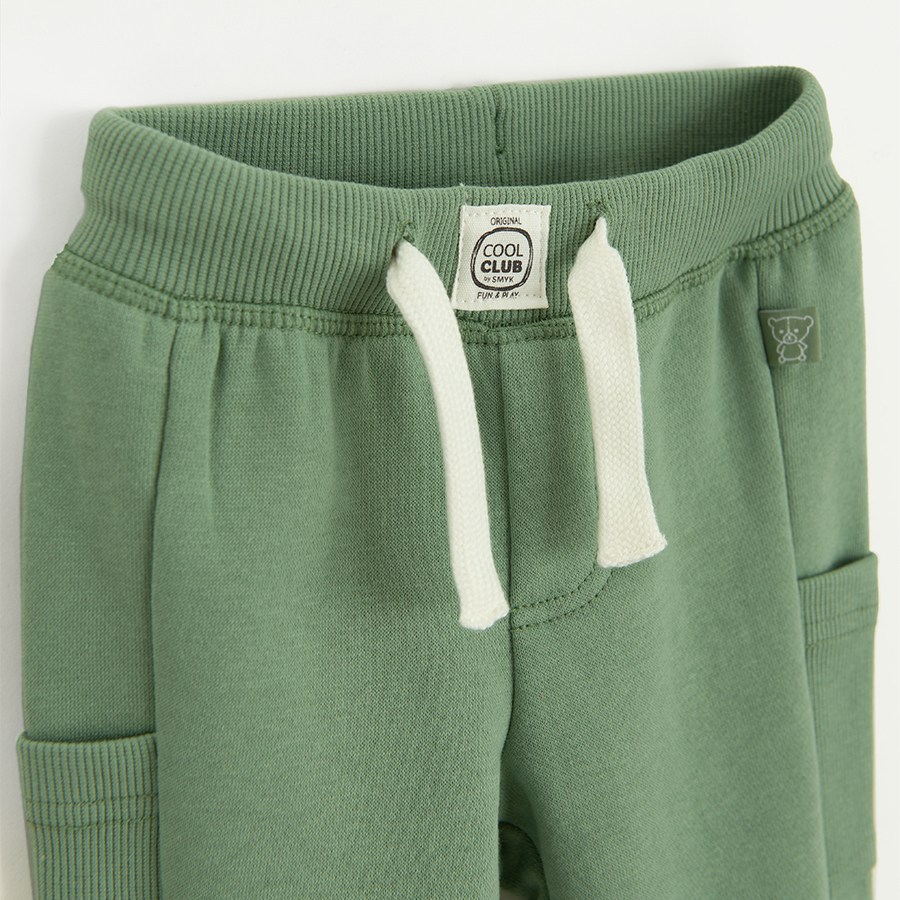 Khaki jogging pants with side pockets