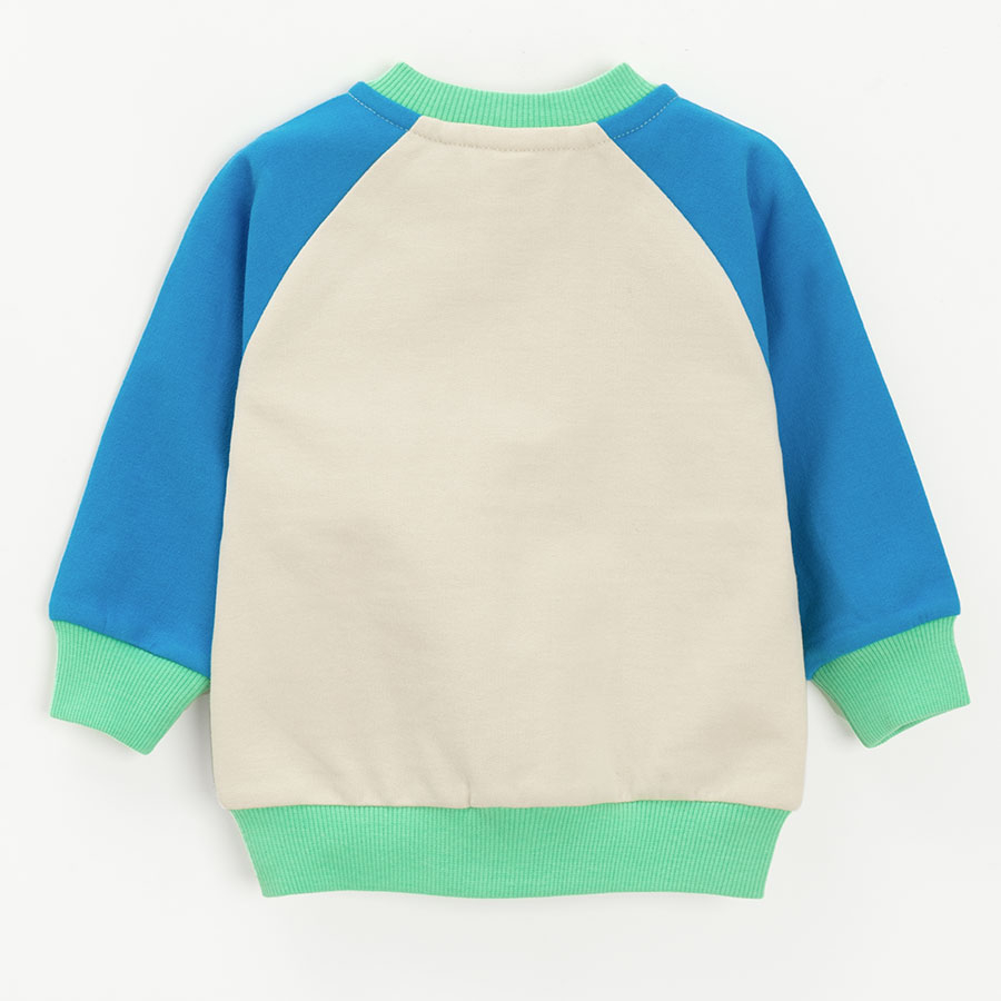 Ecru sweatshirt with buttons and blue sleeves with M print