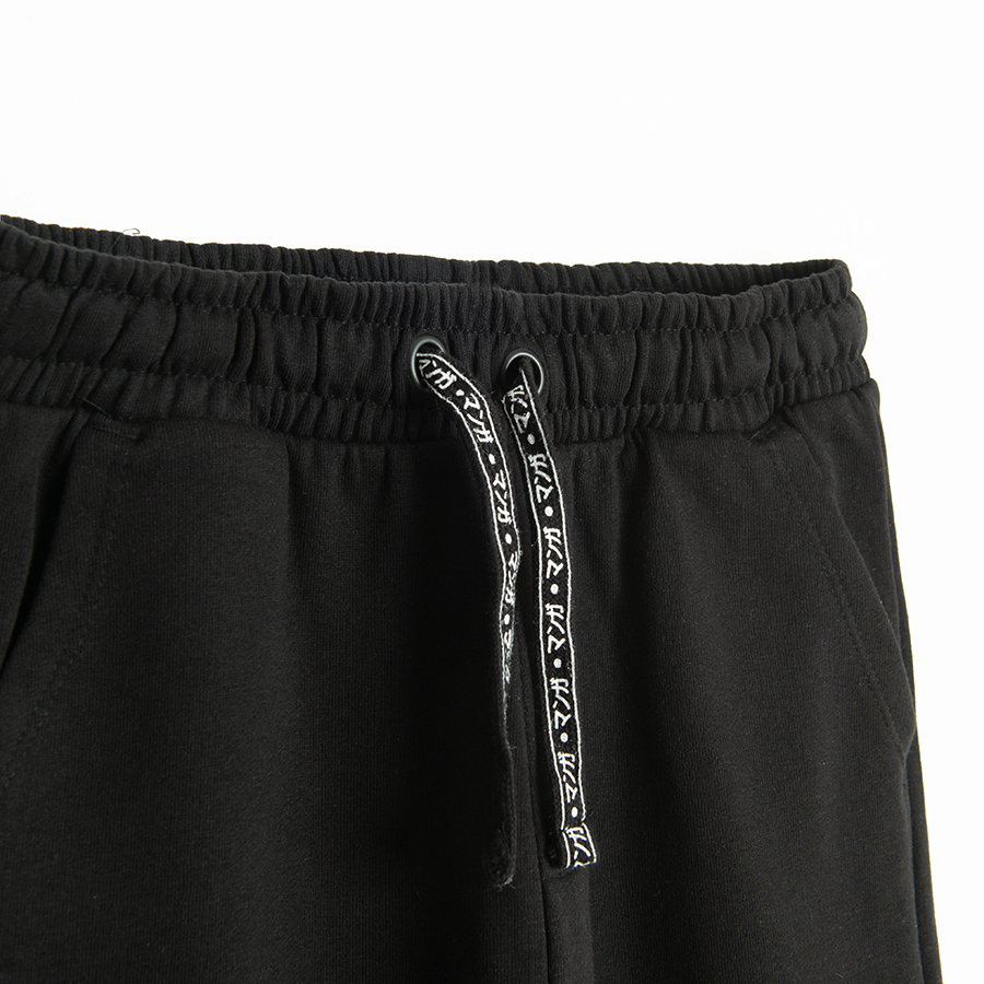 JOGGING PANTS