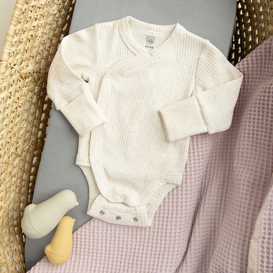 CLOTHING SET