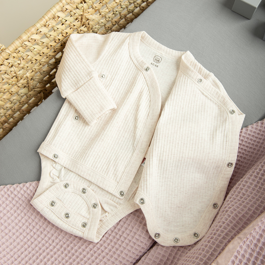 CLOTHING SET