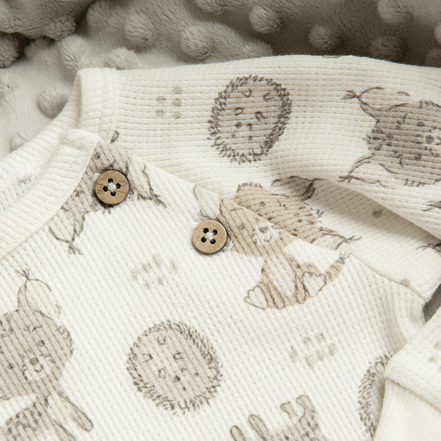 CLOTHING SET