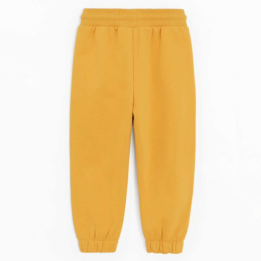 JOGGING PANTS