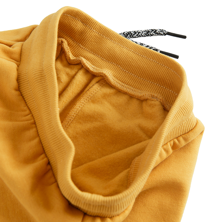 JOGGING PANTS
