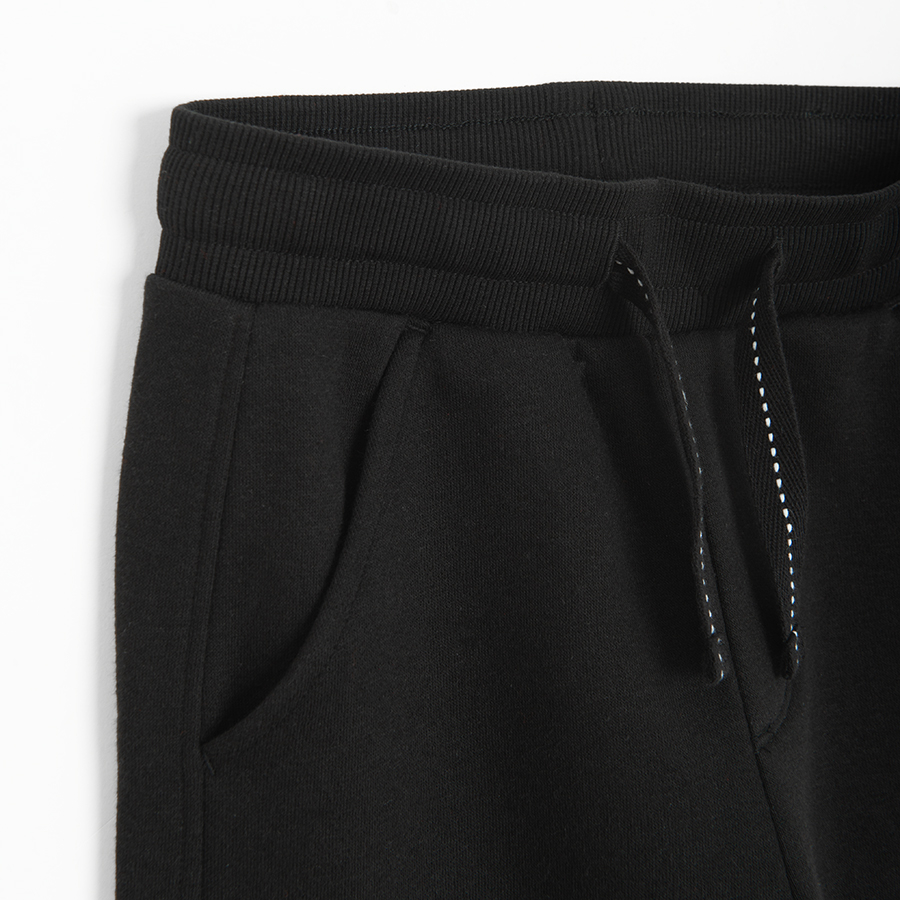 JOGGING PANTS