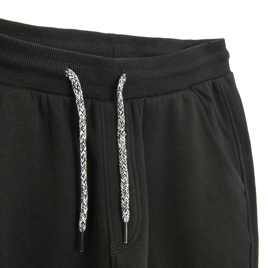JOGGING PANTS
