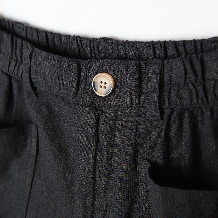 Black shorts with button and pockets