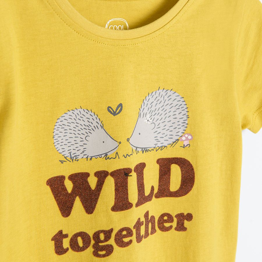 Μπλούζα κοντομάνικη κίτρινη με στάμπα "wild together"
