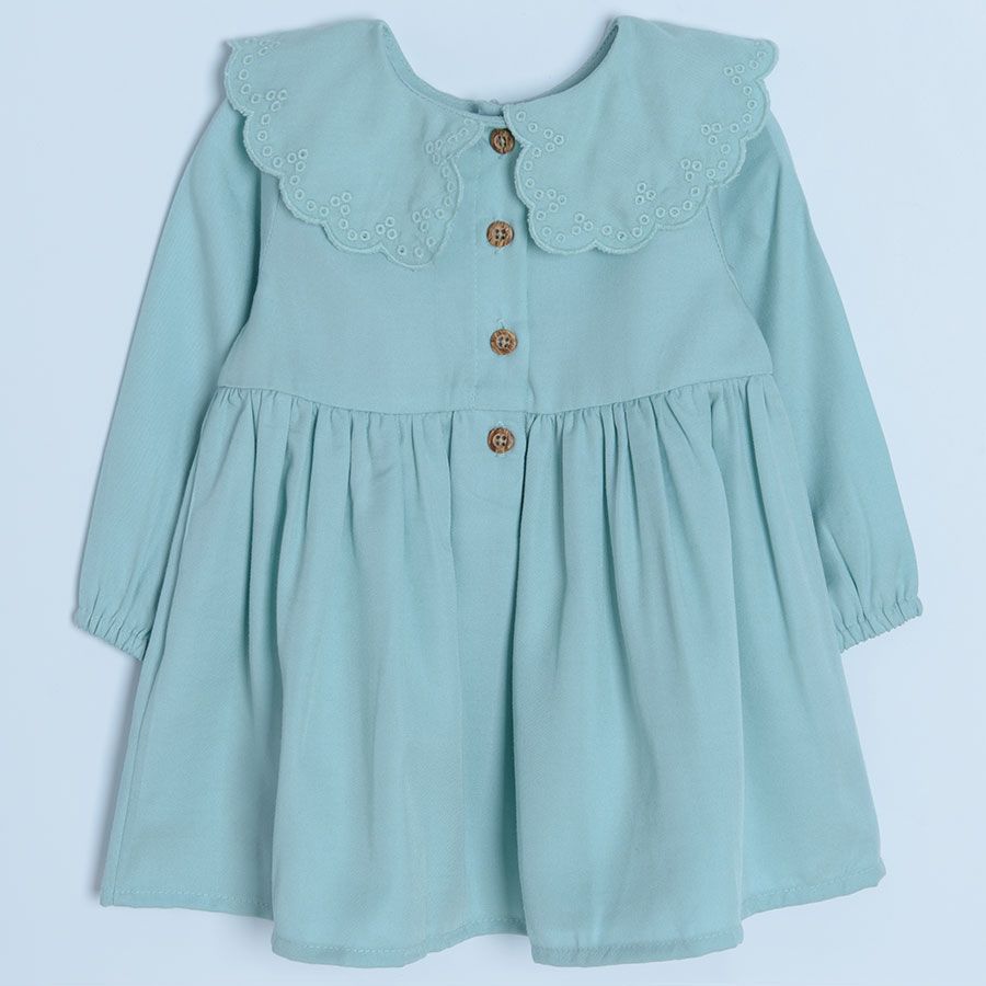 Green long sleeve dress with embroidered colar