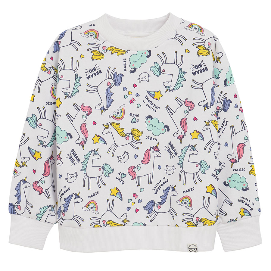 White sweatshirt with unicorns print