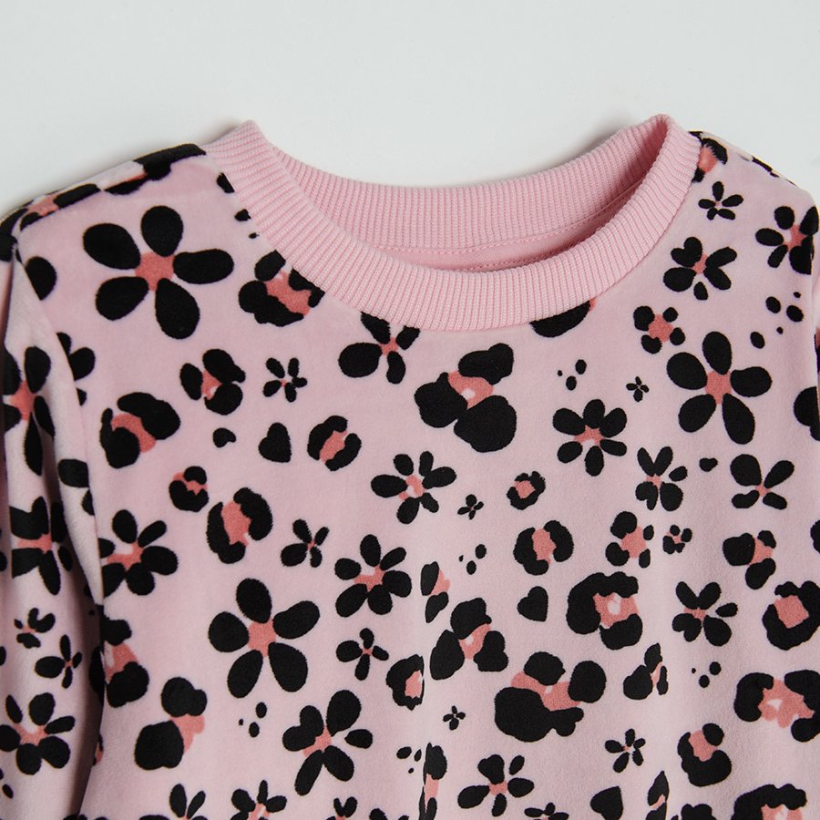 Pink  sweatshirt with flowers print