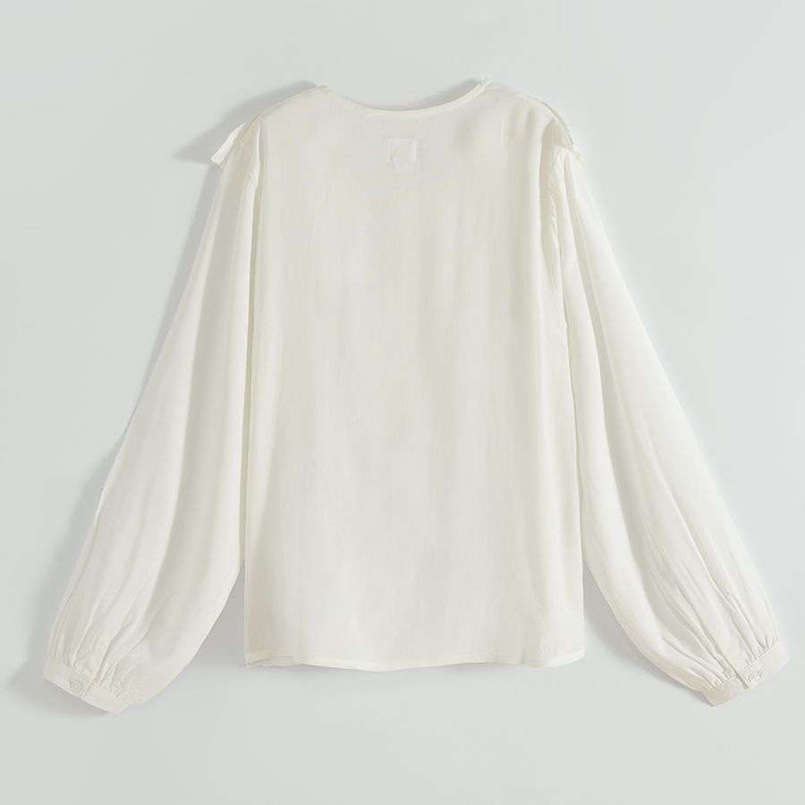 White long sleeve shirt with raffles