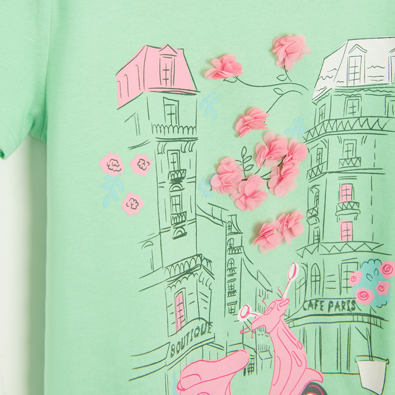 Mint T-shirt with vespa in city print