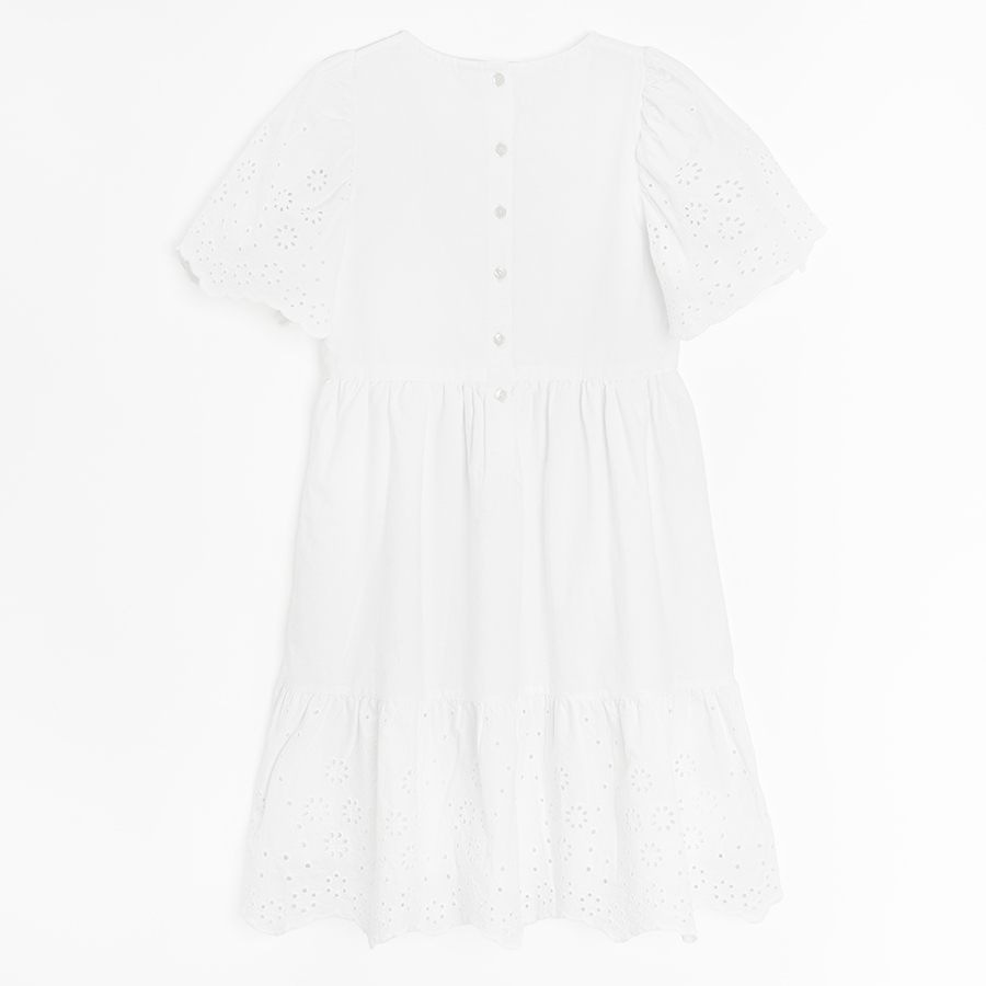 Φόρεμα κοντομάνικο λευκό με κουμπάκια και δαντέλα