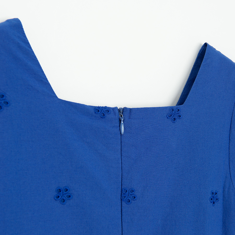 Blue party dress with short puffy sleeves