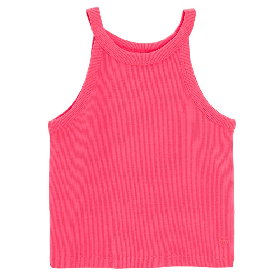 Red sleeveless T-shirt