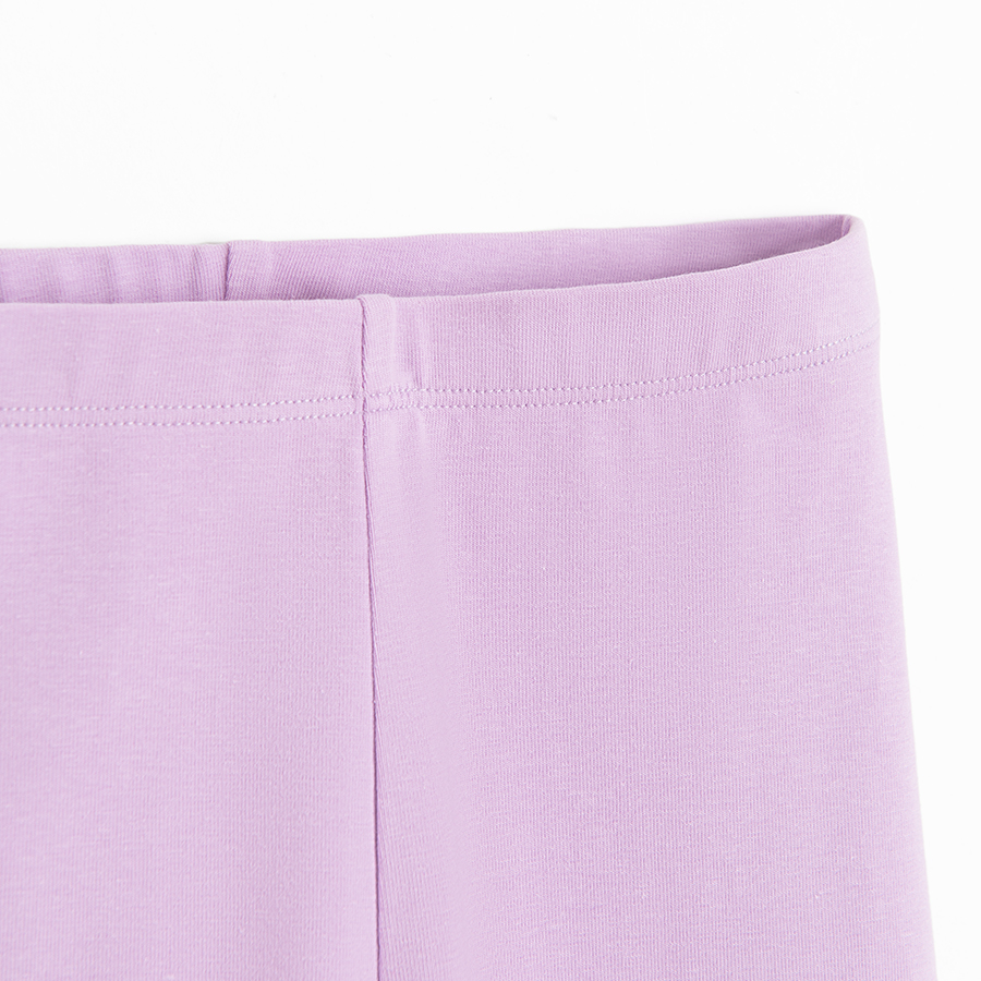 Purple leggings